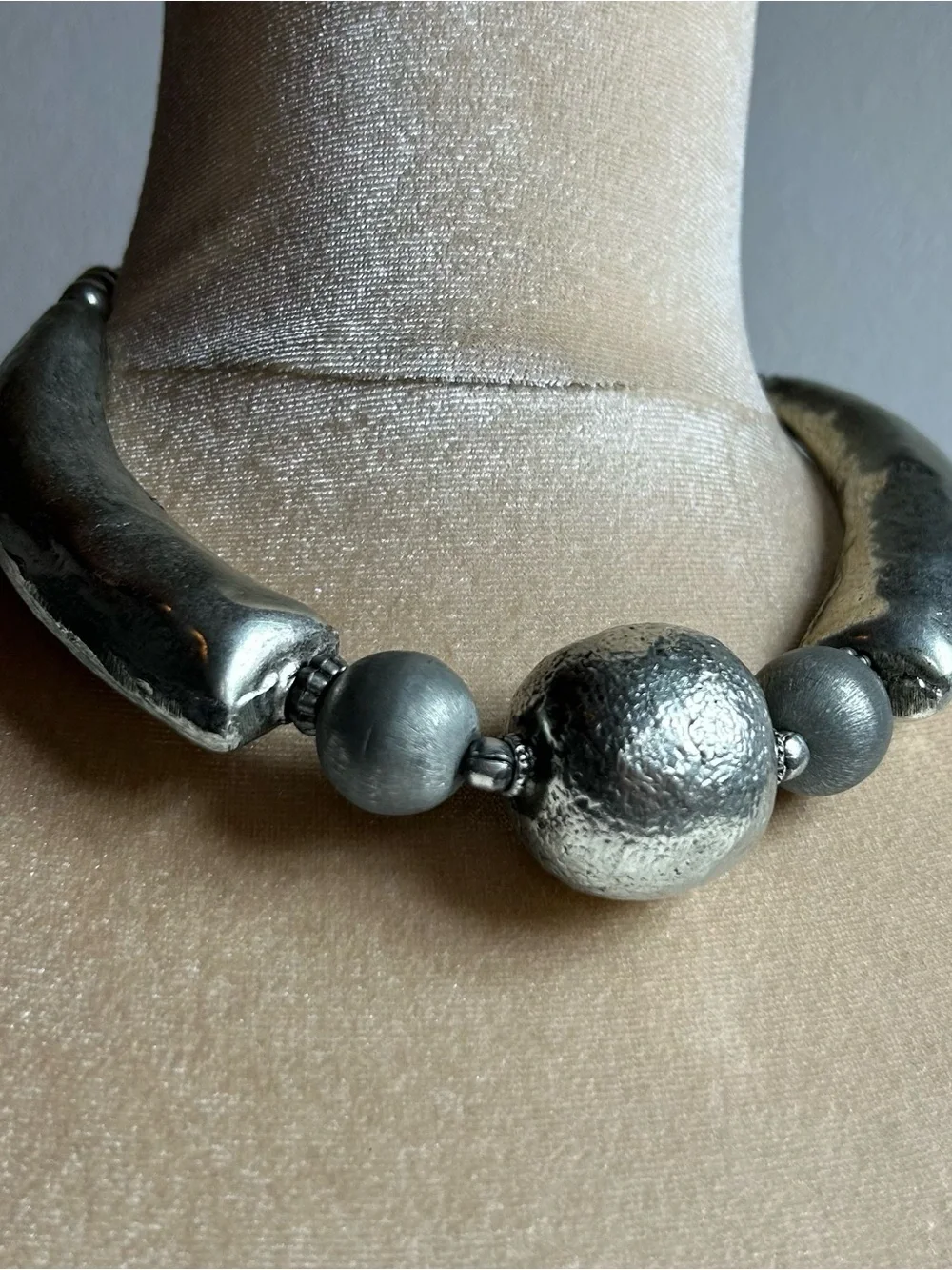 Vintage chunky patina silver tone necklace